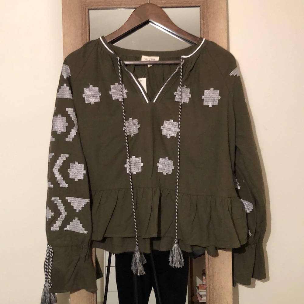 Green crop top
